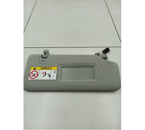 Козырек солнцезащитный правый