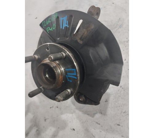 Кулак поворотный передний левый