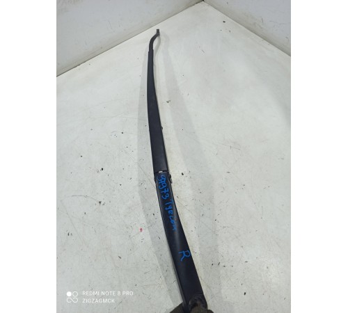 Поводок стеклоочистителя(правый)