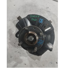 Кулак поворотный передний левый