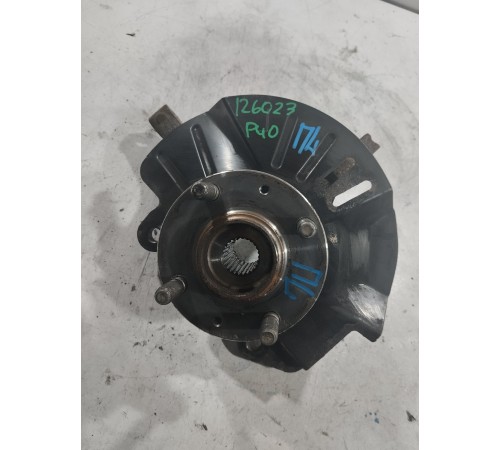 Кулак поворотный передний левый