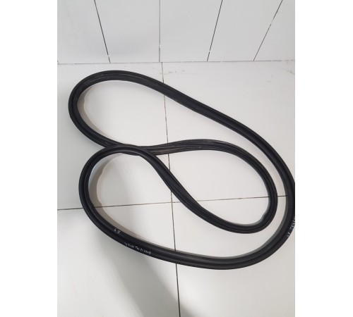 Уплотнитель крышки багажника