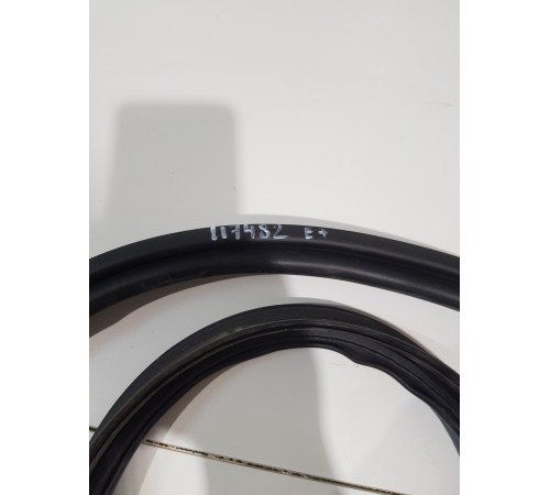 Уплотнитель крышки багажника