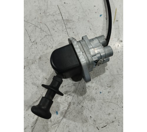 Кран ручного тормоза на панели рычажковый