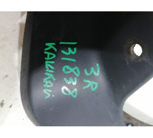 Брызговик задний правый