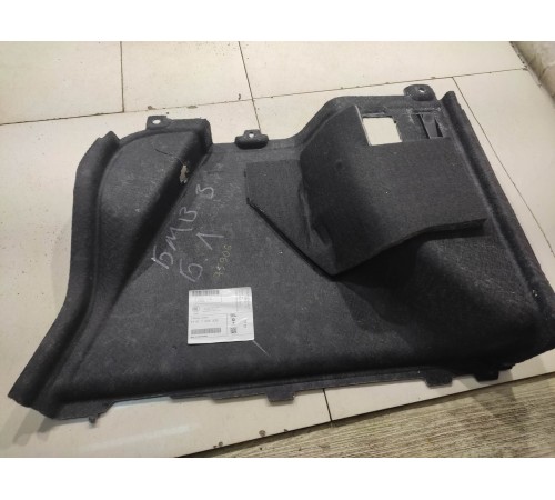 Боковая облицовка багажника(левая)