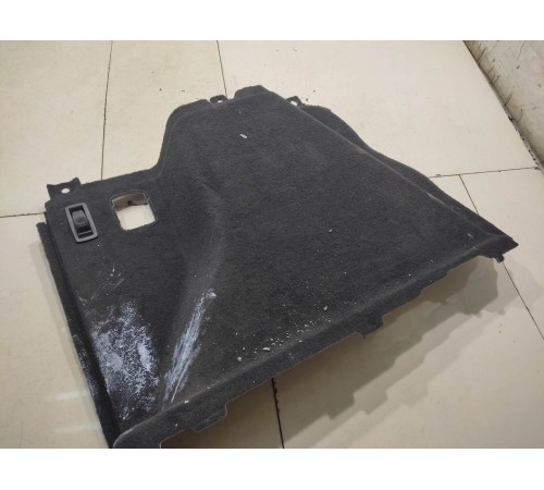 Боковая облицовка багажника(левая)