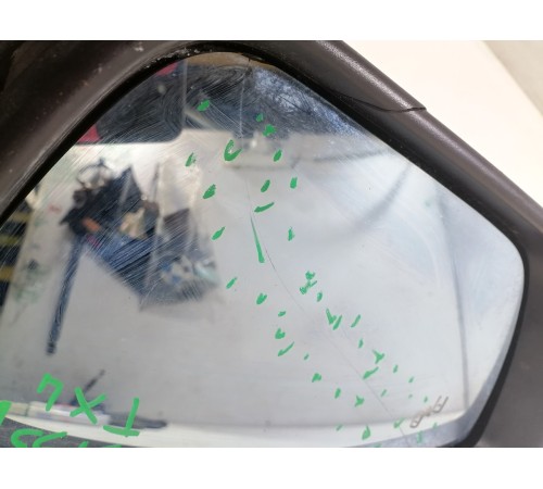 Зеркало заднего вида боковое левое