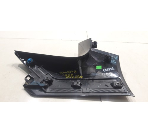 Накладка крышки багажника(левая)