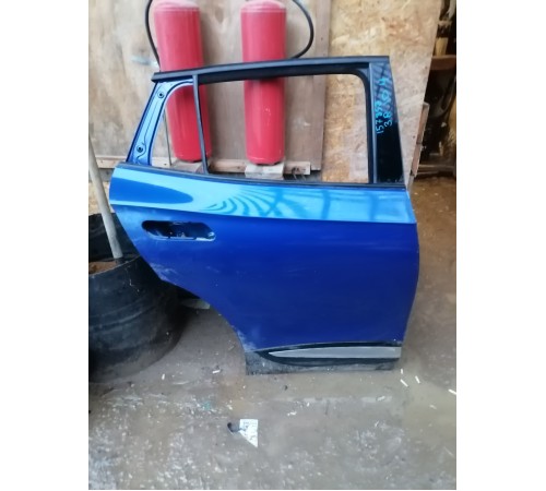 Дверь задняя правая