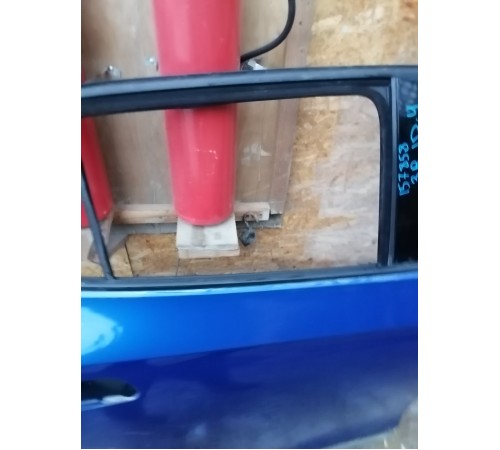 Дверь задняя правая