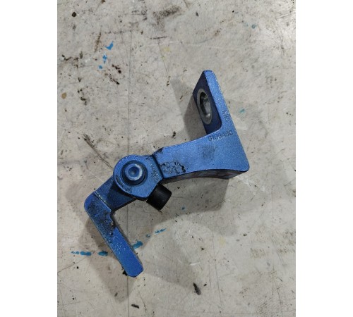 Петля двери задняя правая верхняя