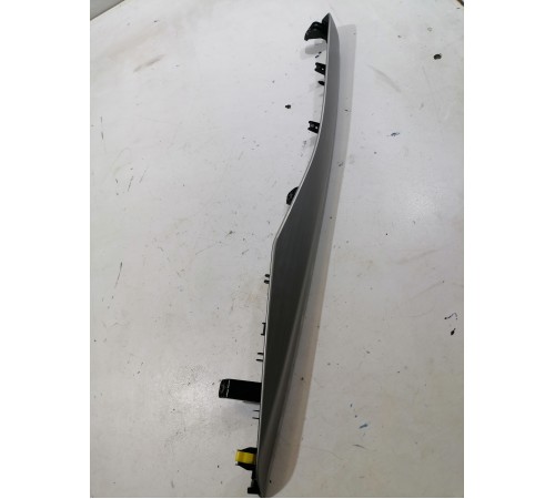 Накладка двери левая декоративная