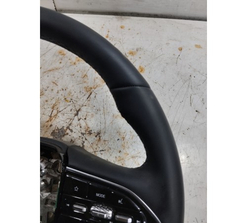 Рулевое колесо в сборе с многофункциональными кнопками