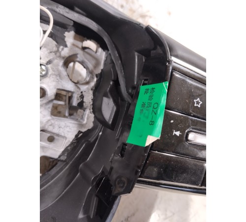 Рулевое колесо в сборе с многофункциональными кнопками