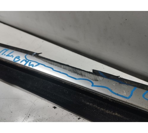 Уплотнитель стекла двери (передний левый)