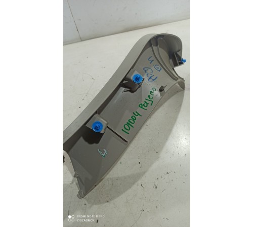 Обшивка двери багажника (левая)