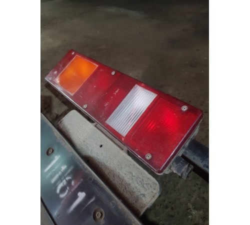 Фонарь задний правый в сборе с кронштейном