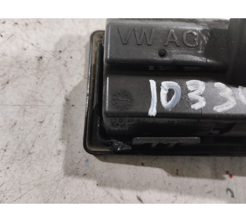 Кнопка открывания багажника