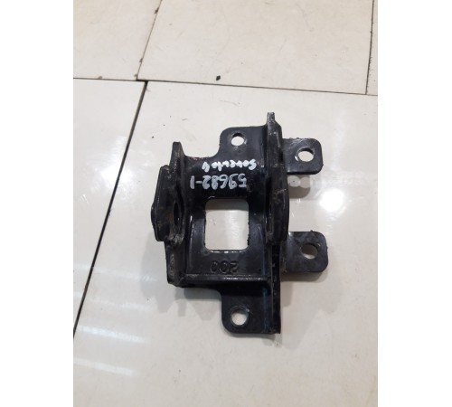 Кронштейн задней опоры кпп