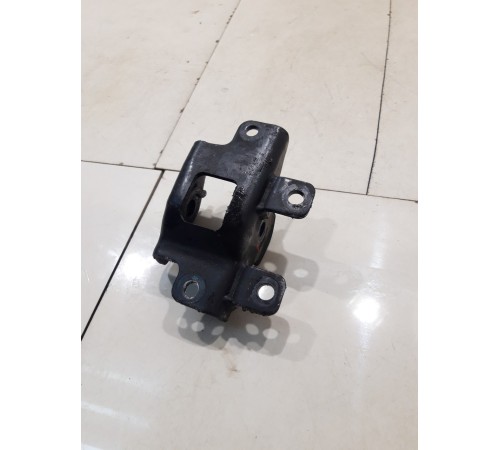 Кронштейн задней опоры кпп