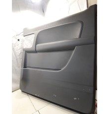 Обшивка двери (средняя, правая)