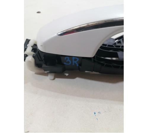 Ручка двери задняя правая наружная