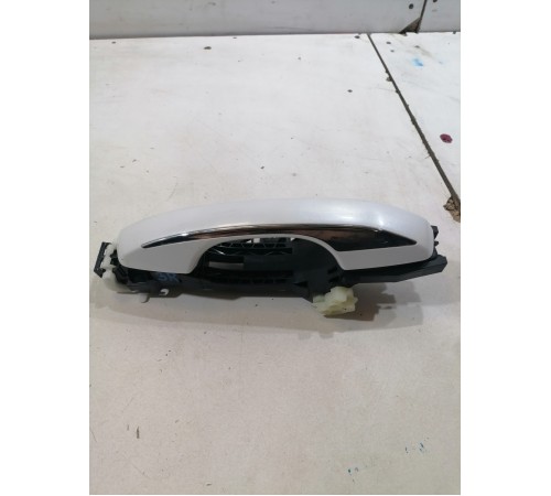 Ручка двери задняя правая наружная