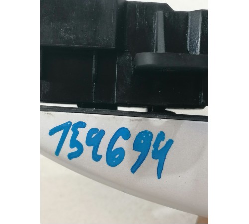 Ручка двери задняя правая наружная