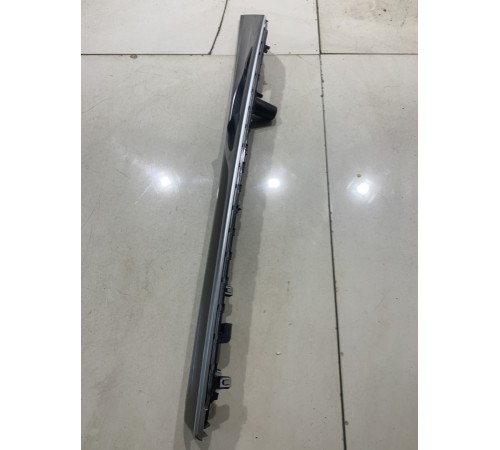 Накладка обшивки двери декоративная(задняя правая внутренняя)