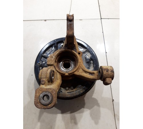 Кулак поворотный(задний правый)