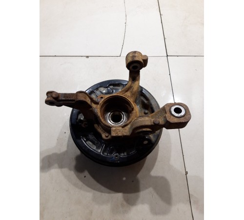 Кулак поворотный(задний правый)