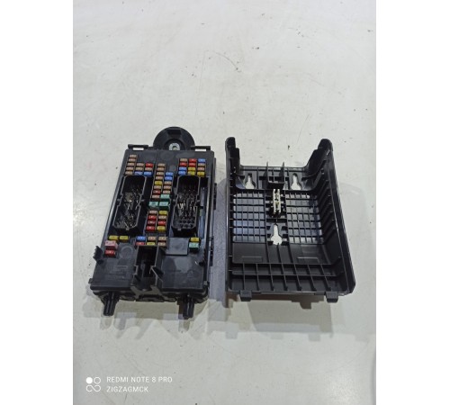 Блок предохранителей и реле