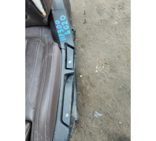 Сиденье переднее левое