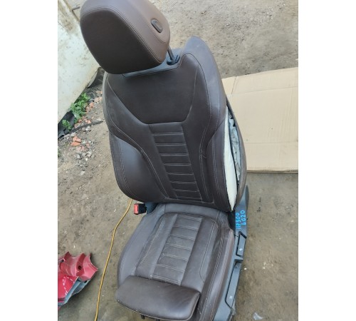 Сиденье переднее левое