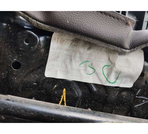 Сиденье переднее левое