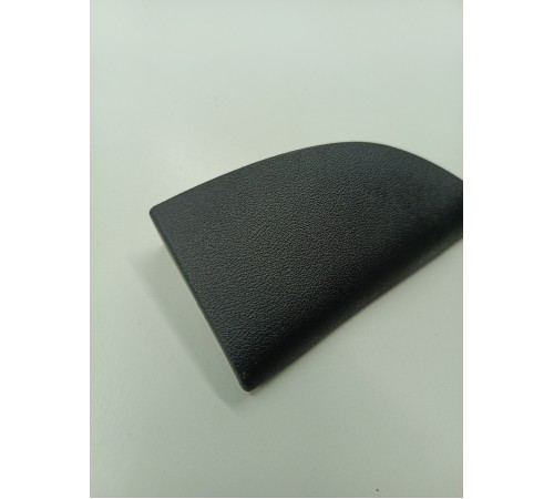 Накладка пластик передняя левая