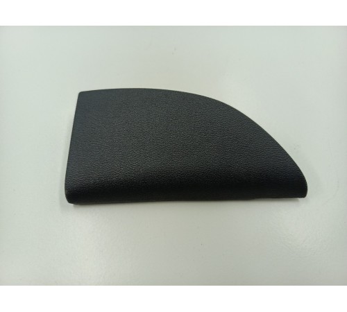 Накладка пластик передняя левая