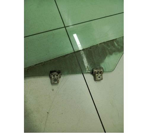 Стекло двери переднее левое