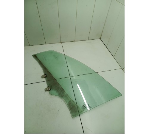 Стекло двери переднее левое