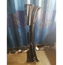 Водосток лобового стекла жабо