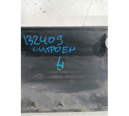 Накладка двери передняя левая