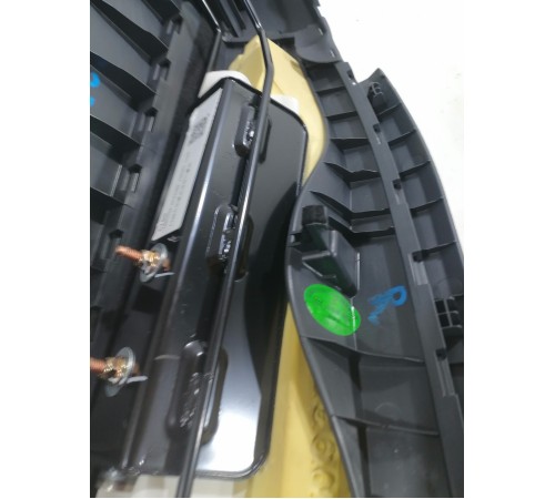 Спинка заднего сидения правая