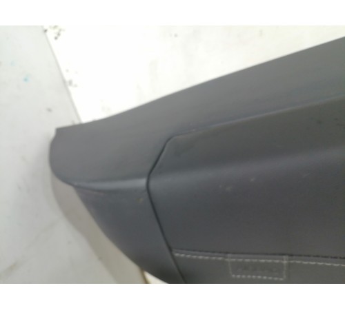 Спинка заднего сидения правая