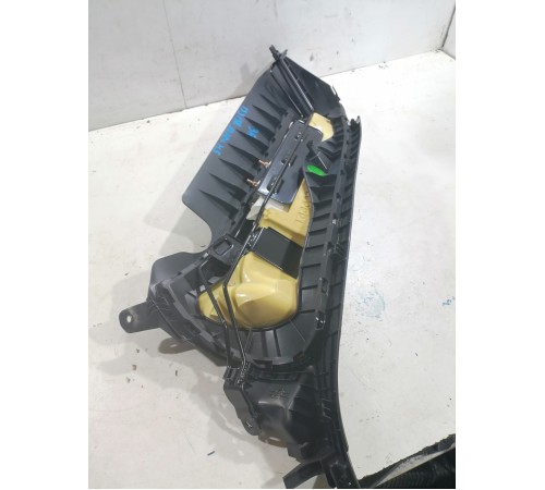 Спинка заднего сидения правая