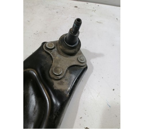 Рычаг подвески передний левый