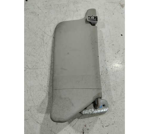 Солнцезащитный козырек левый