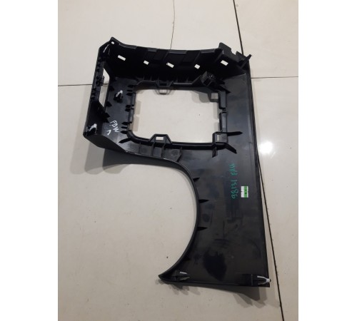 Накладка торпедо левая