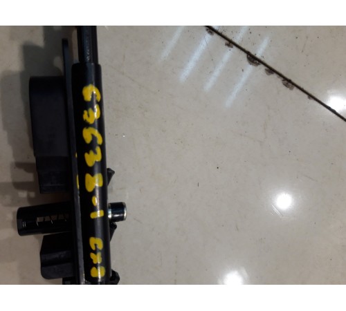 Регулятор высоты ремня безопасности (передний, правый)