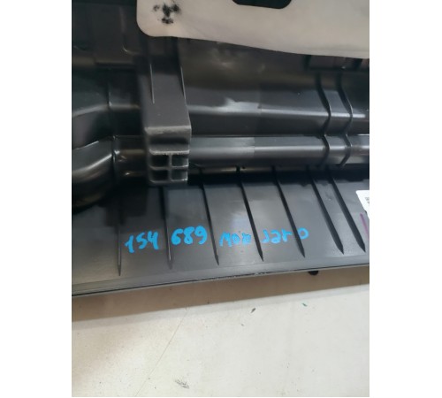 Обшивка панели багажника